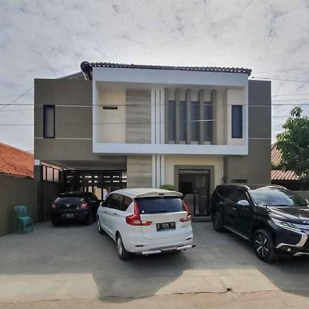Jatiwangi Syariah Guest House Mitra Reddoorz ماجالينغكا المظهر الخارجي الصورة